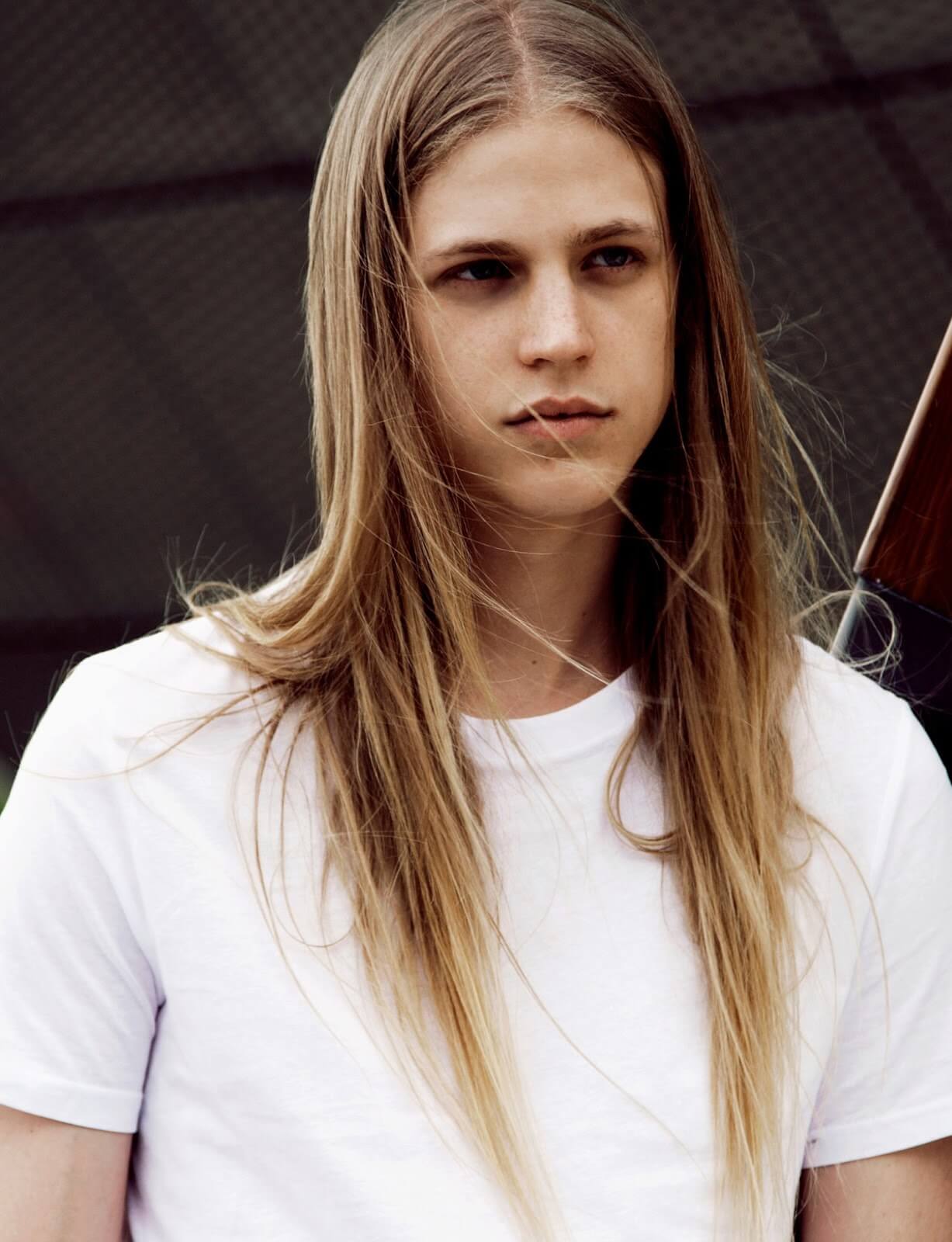 10 Long Hair Male Models